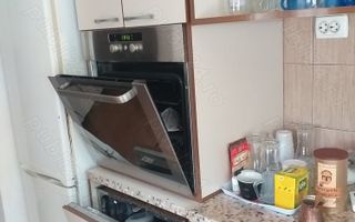 Casa cu etaj 5 camere,2 bai toate dependințele,de vânzare în  Brașov zonă ultracentrala singur curte - Poză 2