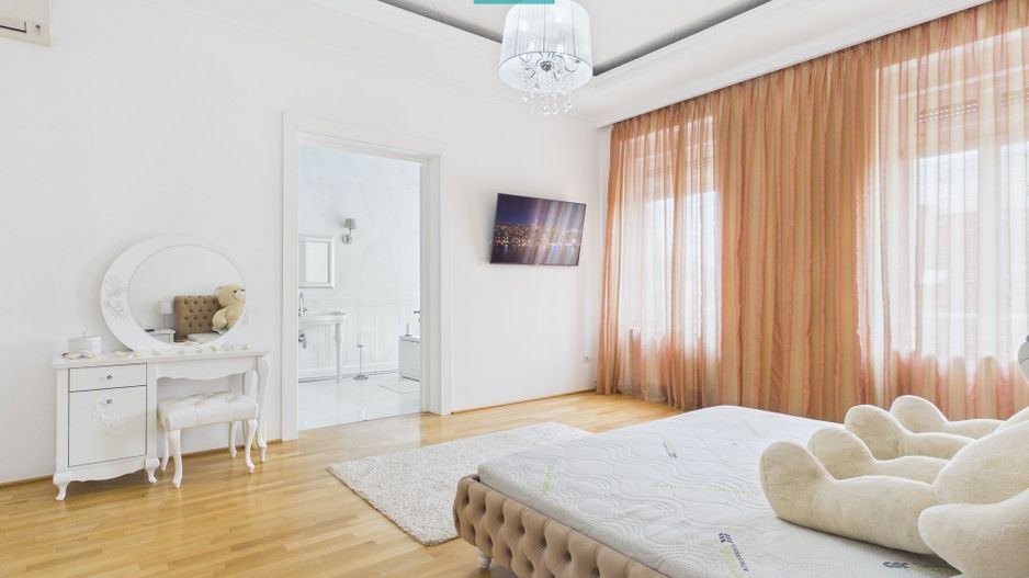 Apartament deosebit în clădire istorică central - Poză 20