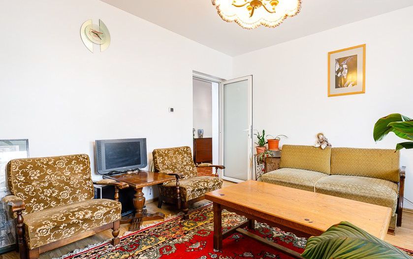 Casă pentru o familie numeroasă în Săcălaz - Poză 3