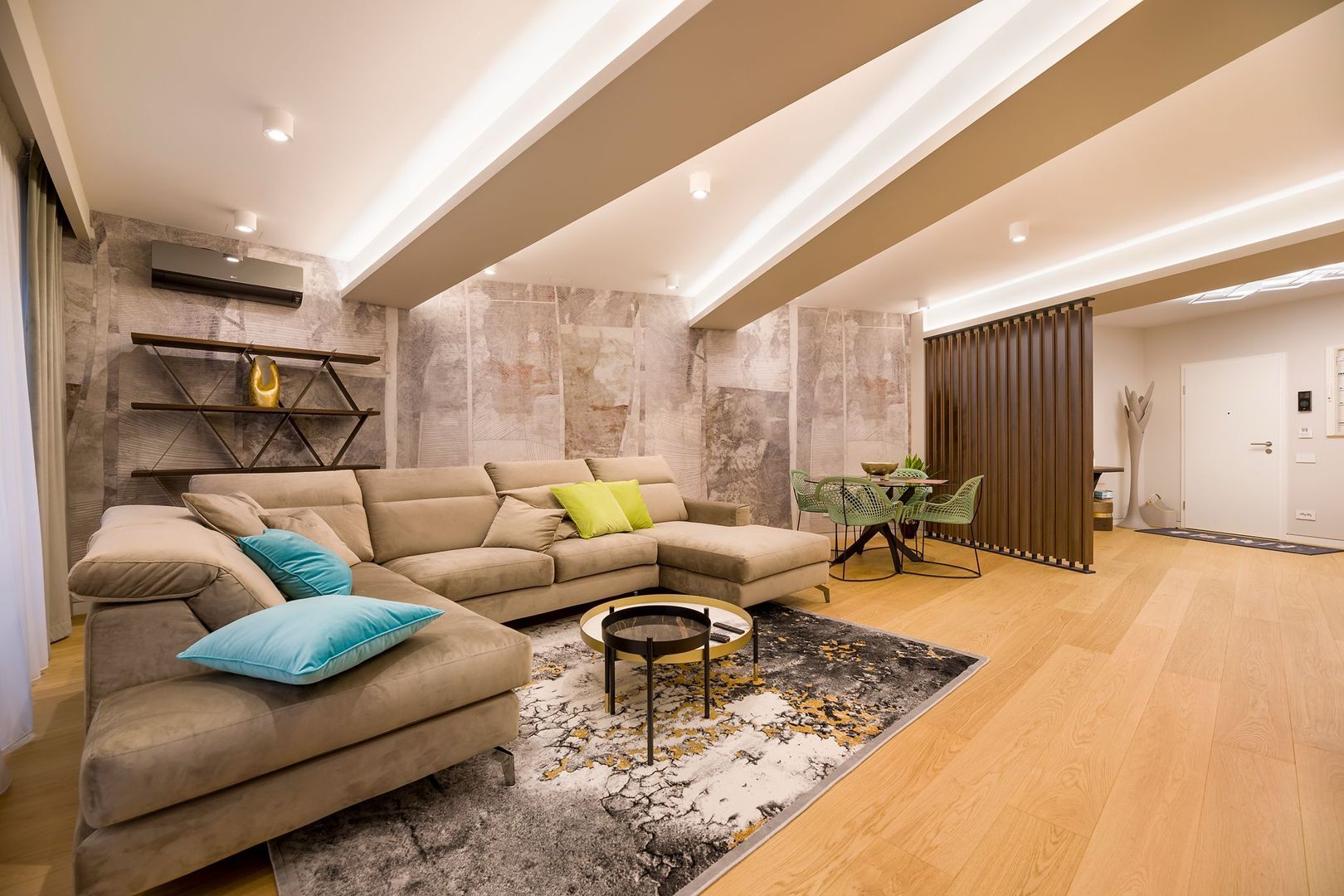 Apartament deosebit 4 camere complet mobilat si loc de parcare inclus - Poză 18