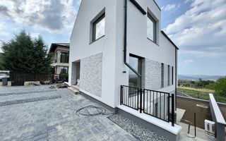 Casă individuală cu panoramă spre oraș zona de case și vile - Poză 3