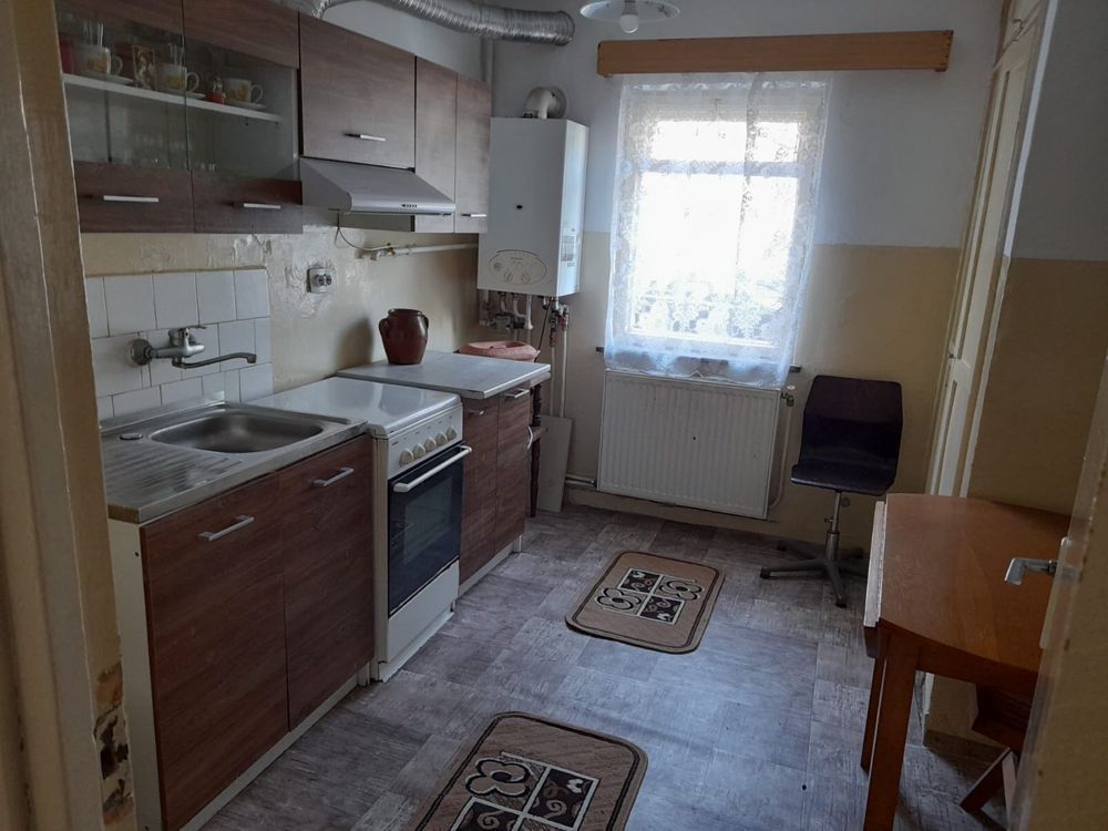 Apartament 3 camere 2 băi pe drumul careiului - Poză 7