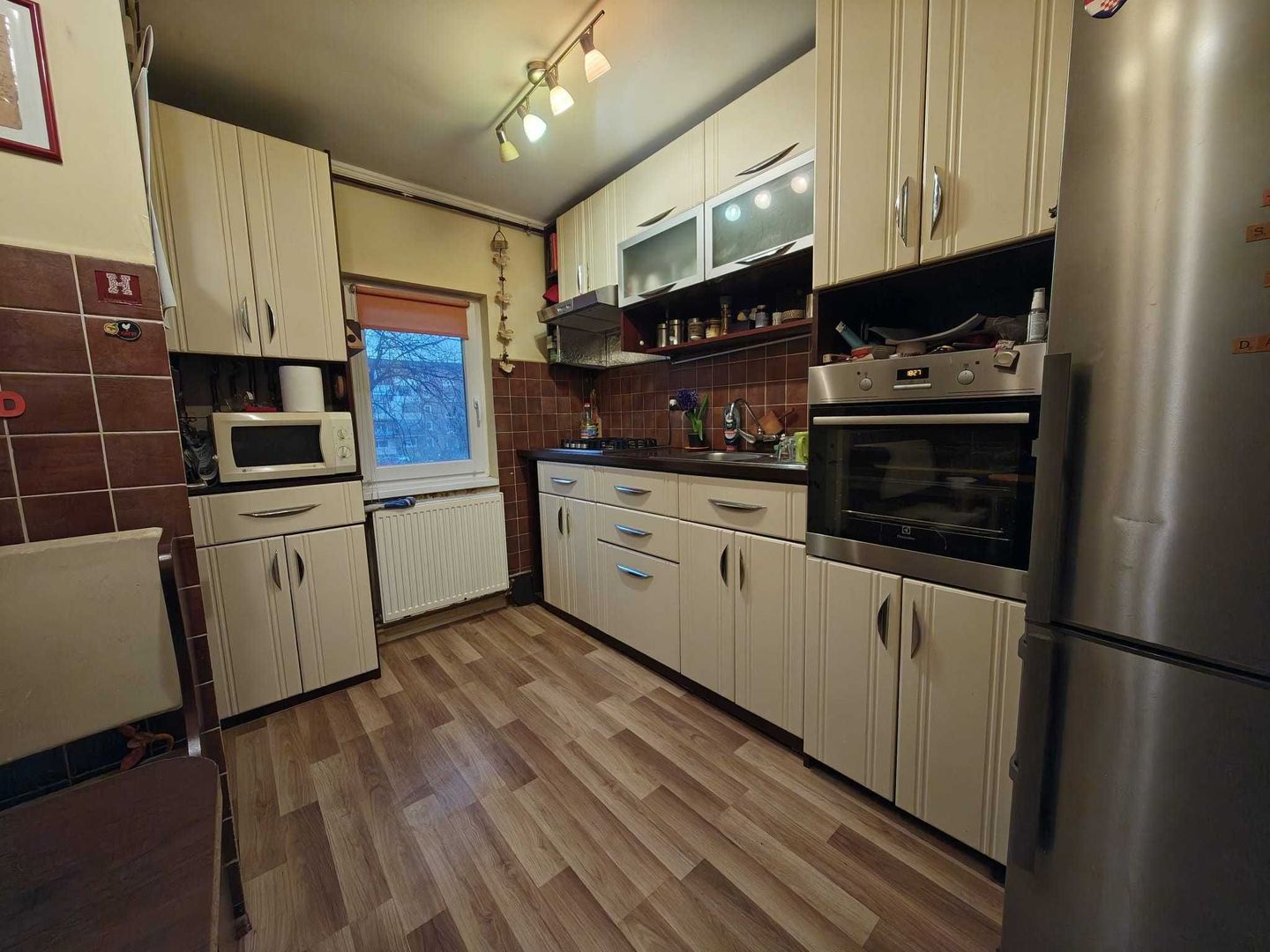 BRASADAS vinde ap 4 cam 82mp la etajul 1 in Micro 16. - Poză 7