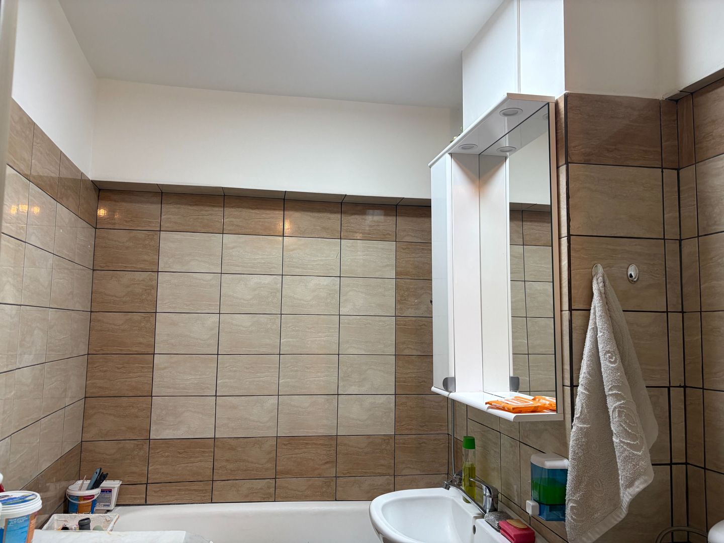 Apartament spatios cu trei camere, Aparatorii Patriei, 124.000€ - Poză 14