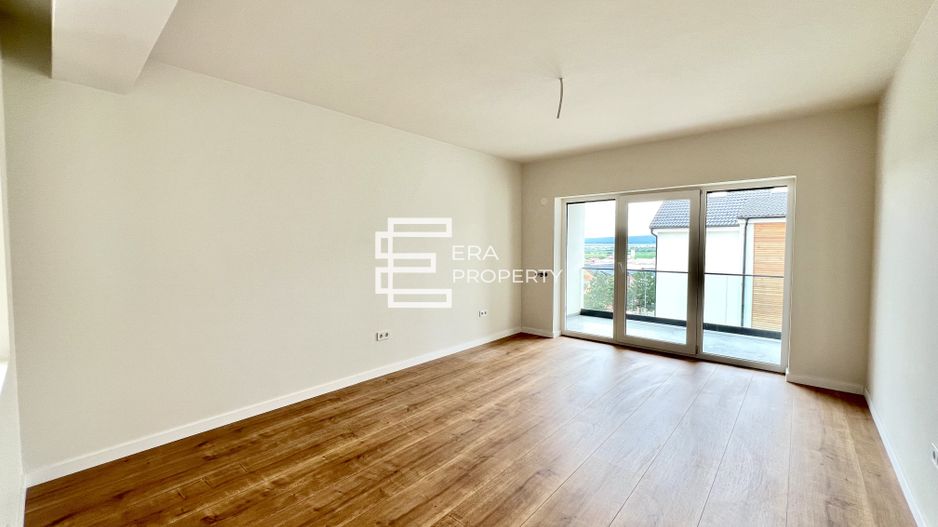 Apartament  54 mp- balcon 14 mp- aer conditionat- zona Aeroport /Sibiu - Poză 1