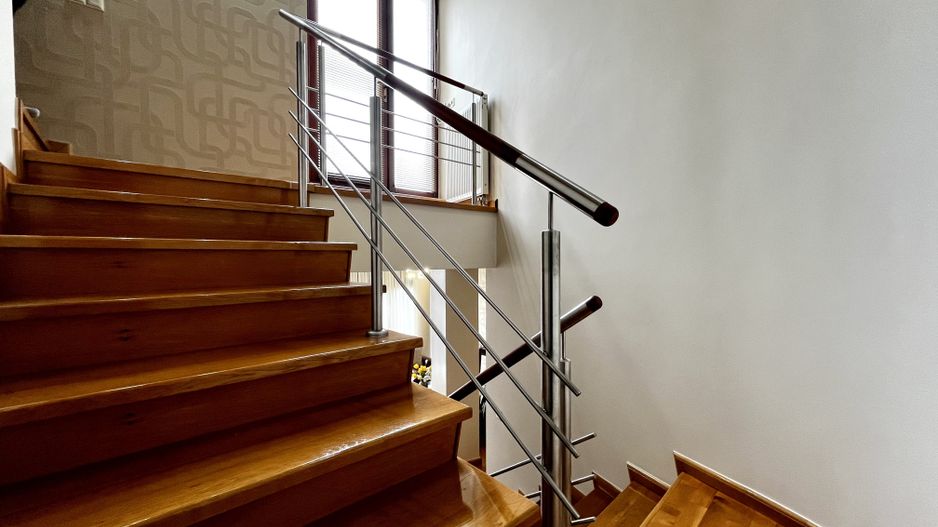 Casa spațioasă și primitoare cu garaj dublu, în Braytim – Soarelui - Poză 24