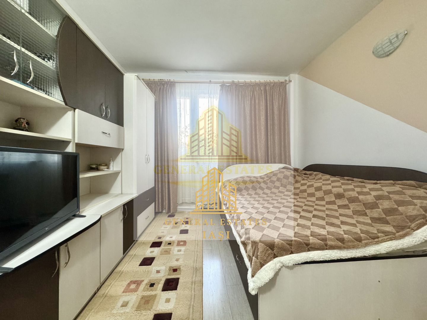 Vânzare apartament 3 camere -  vis-a-vis de Pașapoarte Iași - Poză 5