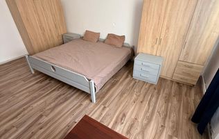 cladire istorica| Iosefin| 2 dormitoare| centrala proprie| camere inalte|