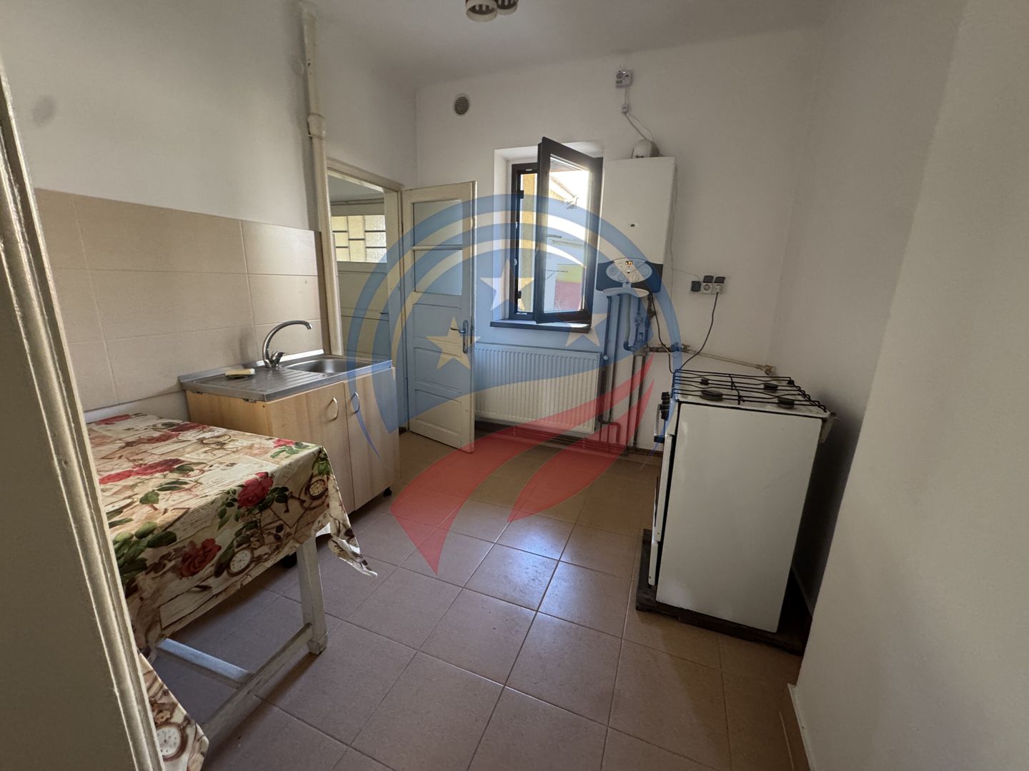 Casă p+1 formata din doua apartamente - Poză 5