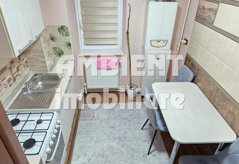 DE ÎNCHIRIAT - Apartament cu 2 camere, mobilat și utilat, zona CARTIER; - Poză 4