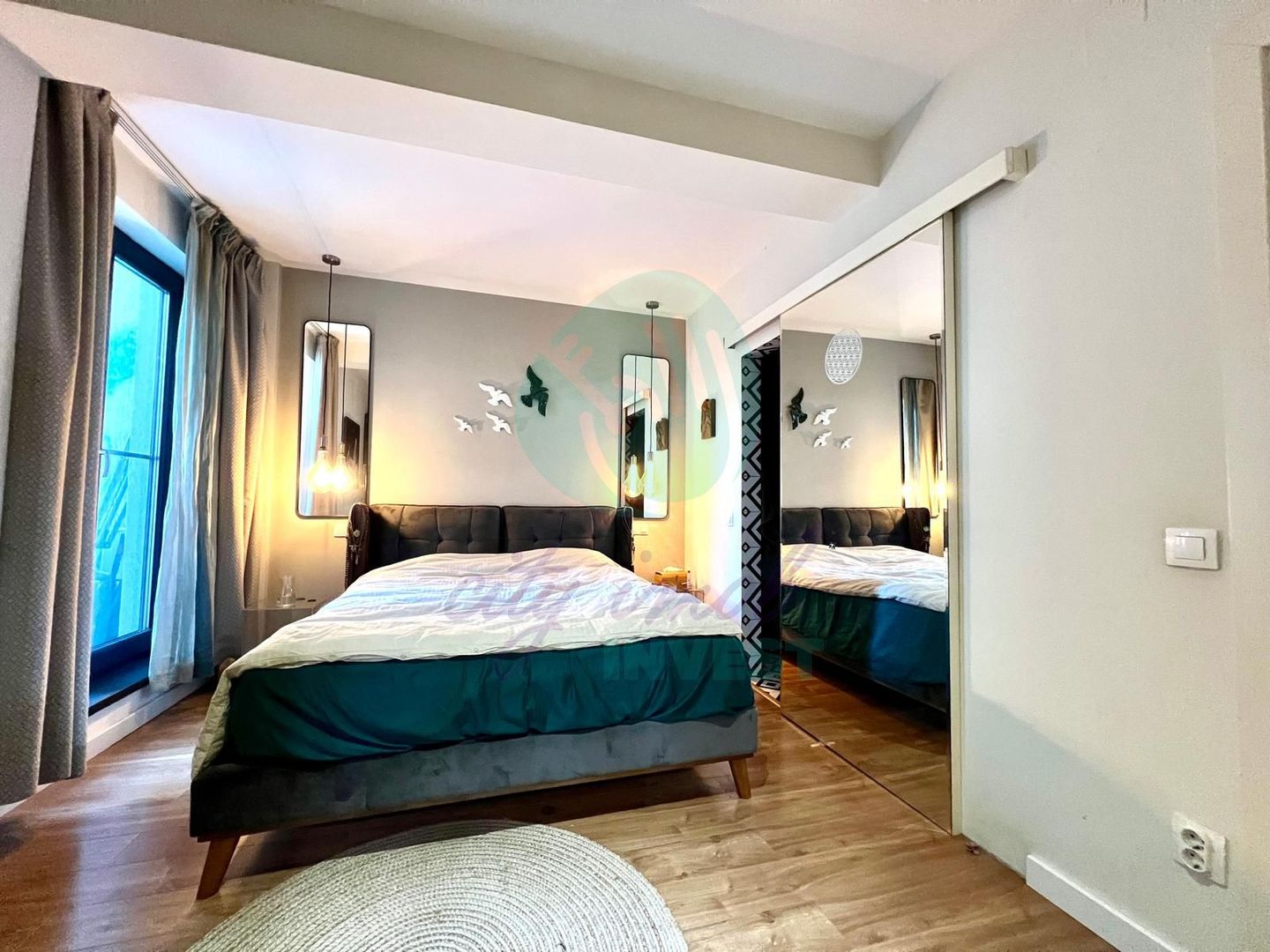 Proprietate UNICĂ– Apartament cu 4 Camere si Curte Proprie 210 mp - Poză 7