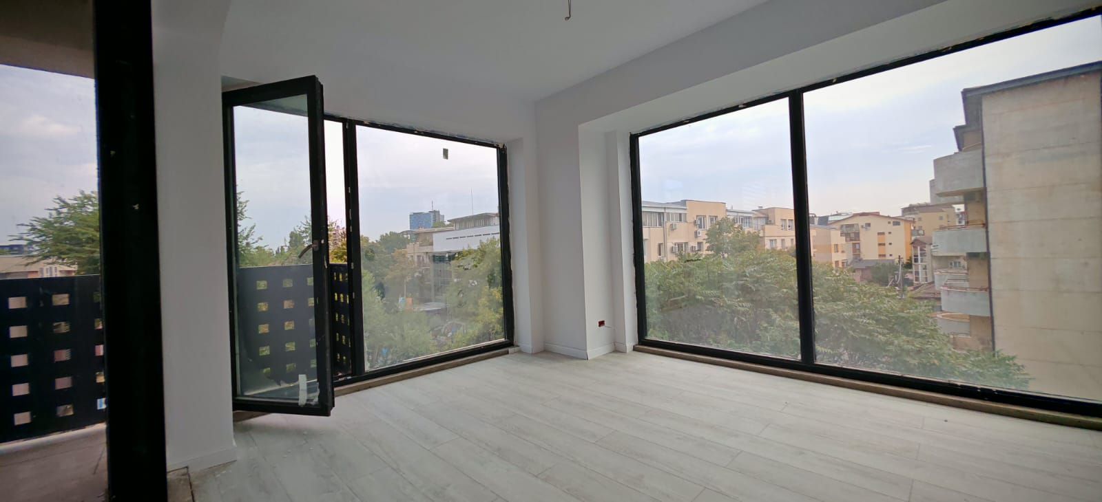 aparatment de 3 camere Piata Floreasca,bloc 2024 - Poză 3