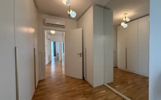 ISHO - Apartament cu 4 camere de lux, 2 bai, 2 balcoane, parcare privata - Poză 21
