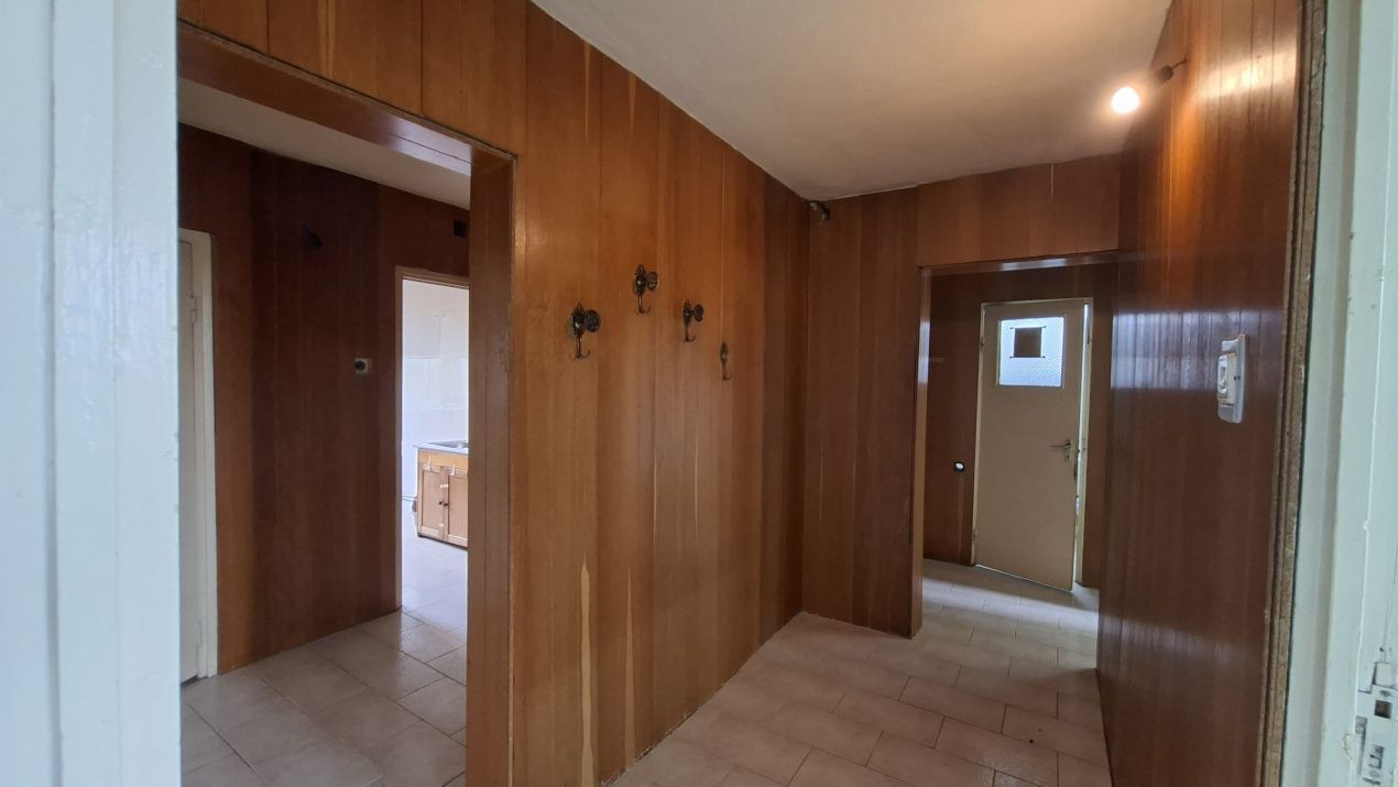 Apartament 4 camere Nord ,Etaj 3 la Poarta Scolii nr 14 - Poză 5