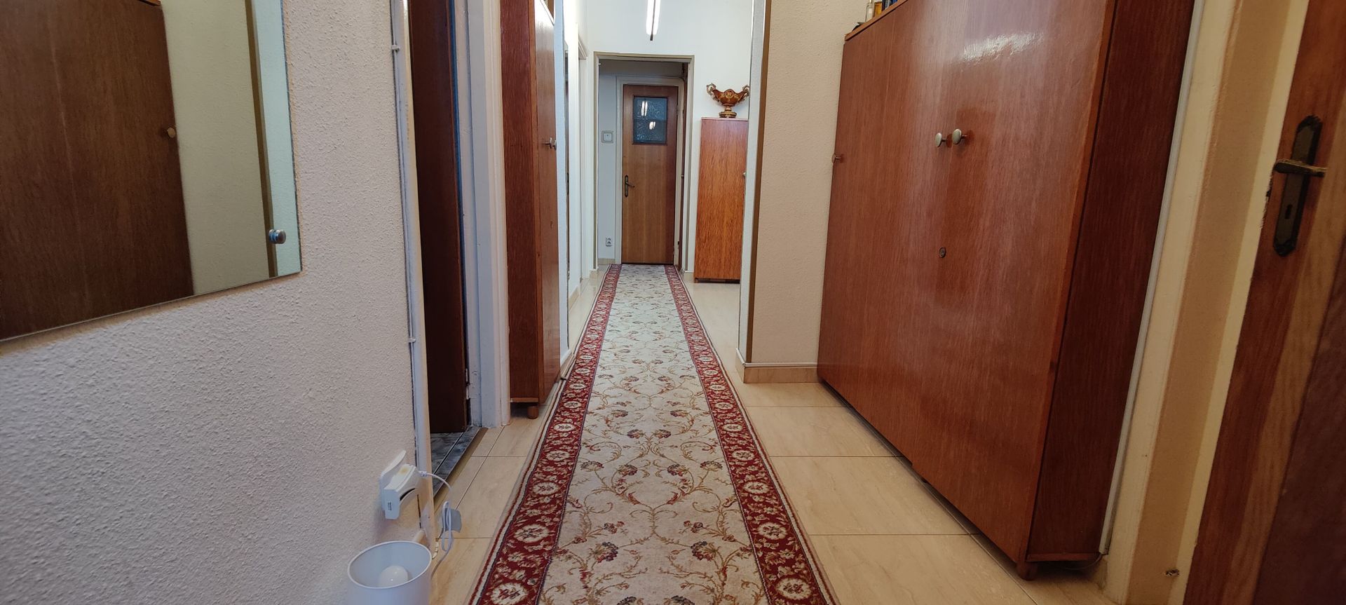 COMISION 0 | 4 camere Superb | Metrou Crangasi | Bloc 1986 - Poză 1