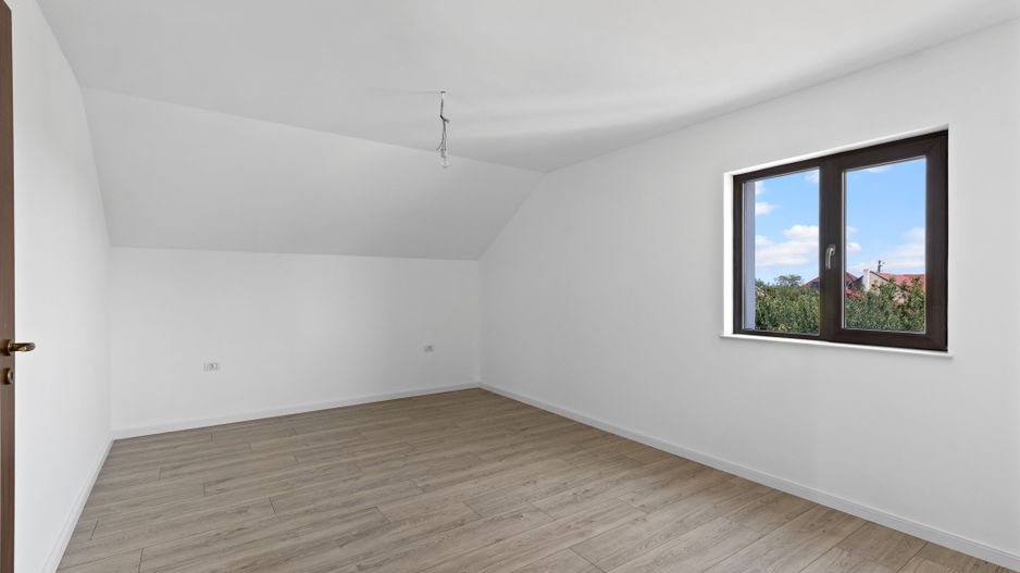 Eleganta, Confortul, Calitatea, liniste Vila P+M Garaj Pecica Arad - Poză 14