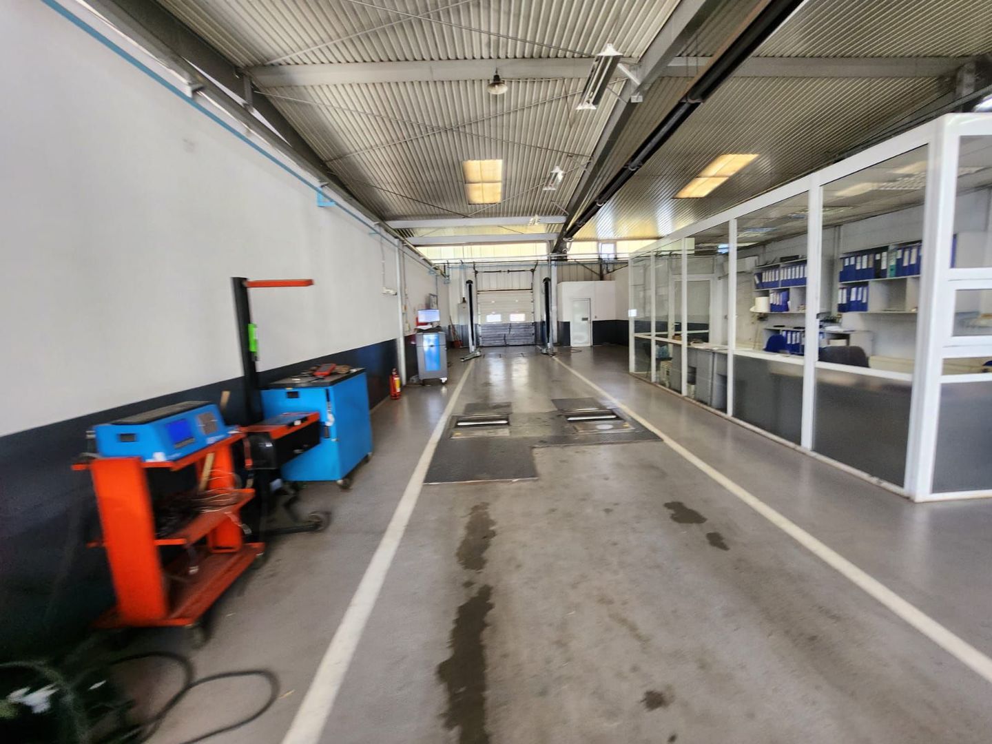 Spatiu industrial  si showroom central de inchiriat - Poză 2