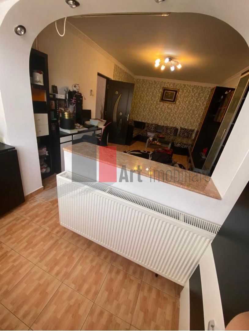Apartament 2 camere Moinesti - Poză 2