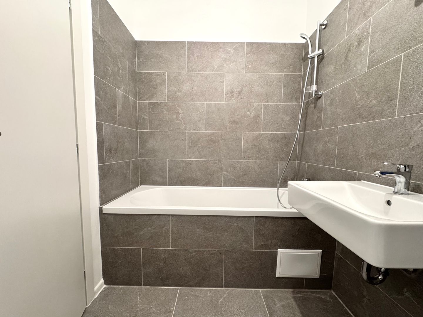 Apartament 2 camere cu Grădină Proprie - Atria Urban Resort - Poză 11