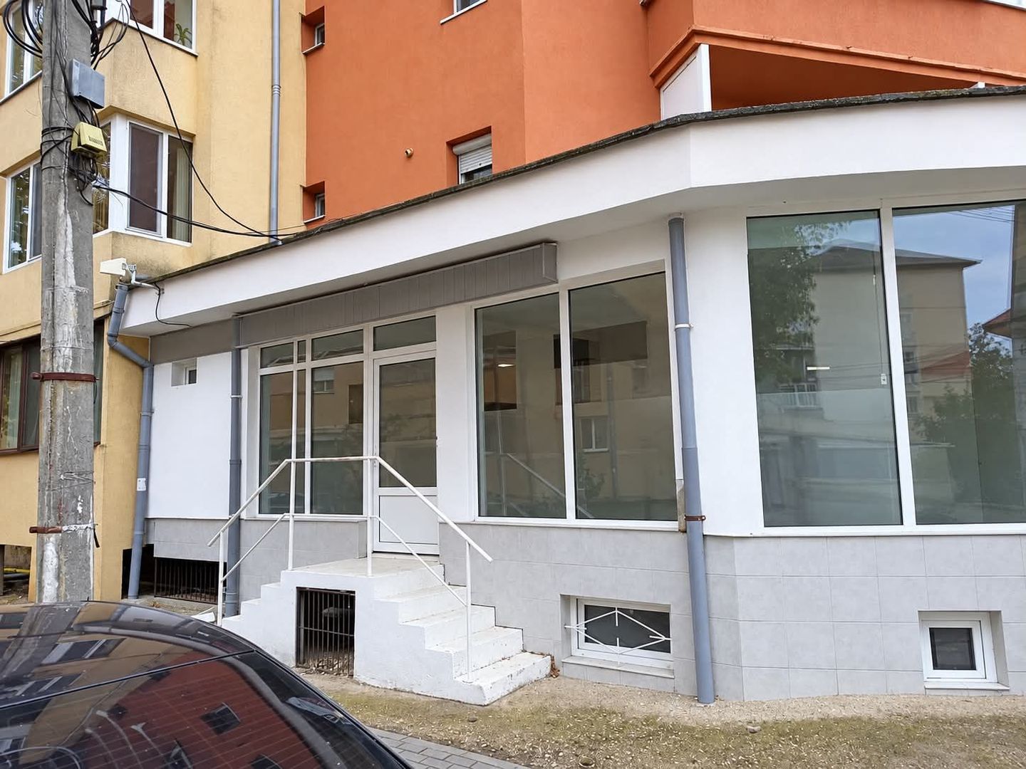 SPAȚIU COMERCIAL DE ÎNCHIRIAT | PIAȚA CETATE | - Poză 2