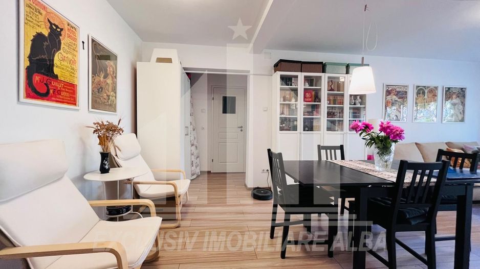 Apartament cu 3 camere, etaj 1, Cetate - Poză 1