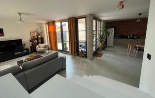 Locuinta spatioasa in triplex