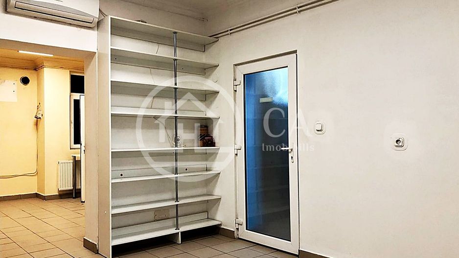 Spatiu comercial de inchiriat cu 5 camere pe Republicii, Oradea - Poză 5