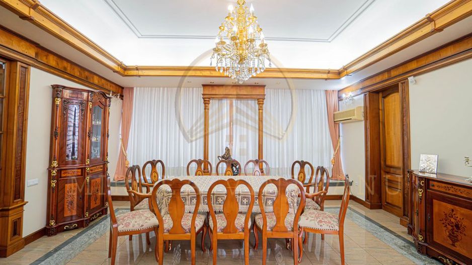 Ultracentral -Cladire impozanta  D+P+2E. - Poză 7