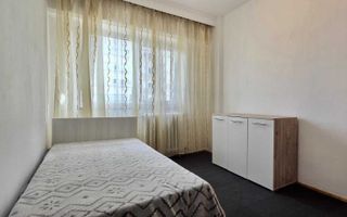 Apartament 3 camere, 2 bai, Sf. Lazar – Centru Civic, balcon 15 mp, centrala proprie - Poză 3