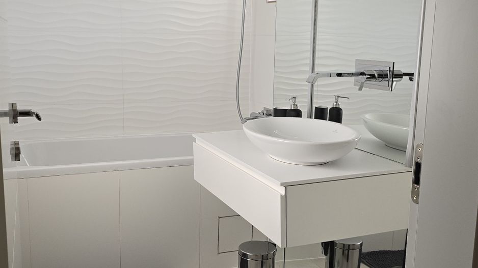 Inchiriere apartament 3 camere lux - 1 Mai - Poză 6