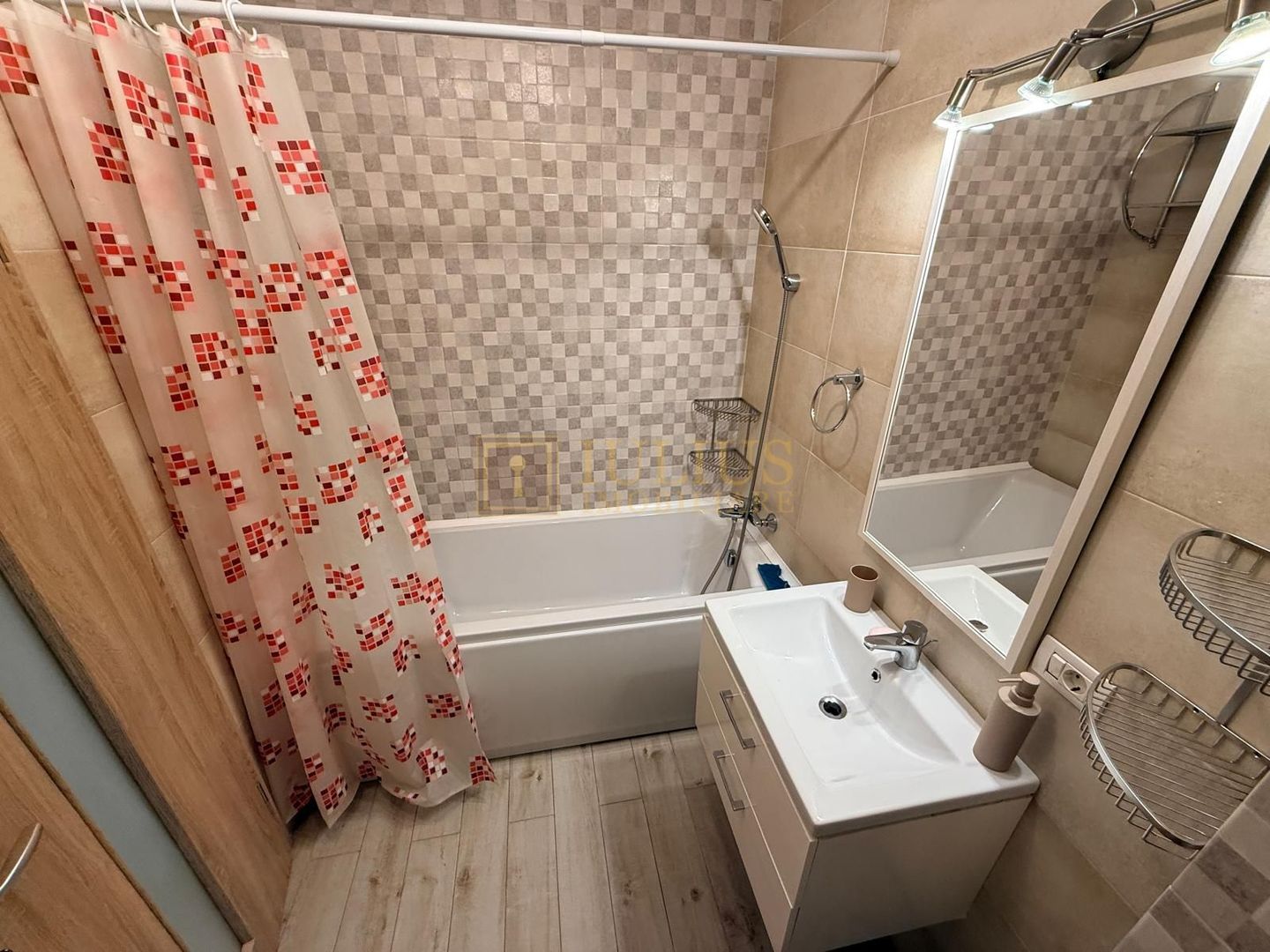 2 camere| Dumbravita| apartament mobilat lux| loc de parcare| lift| - Poză 16