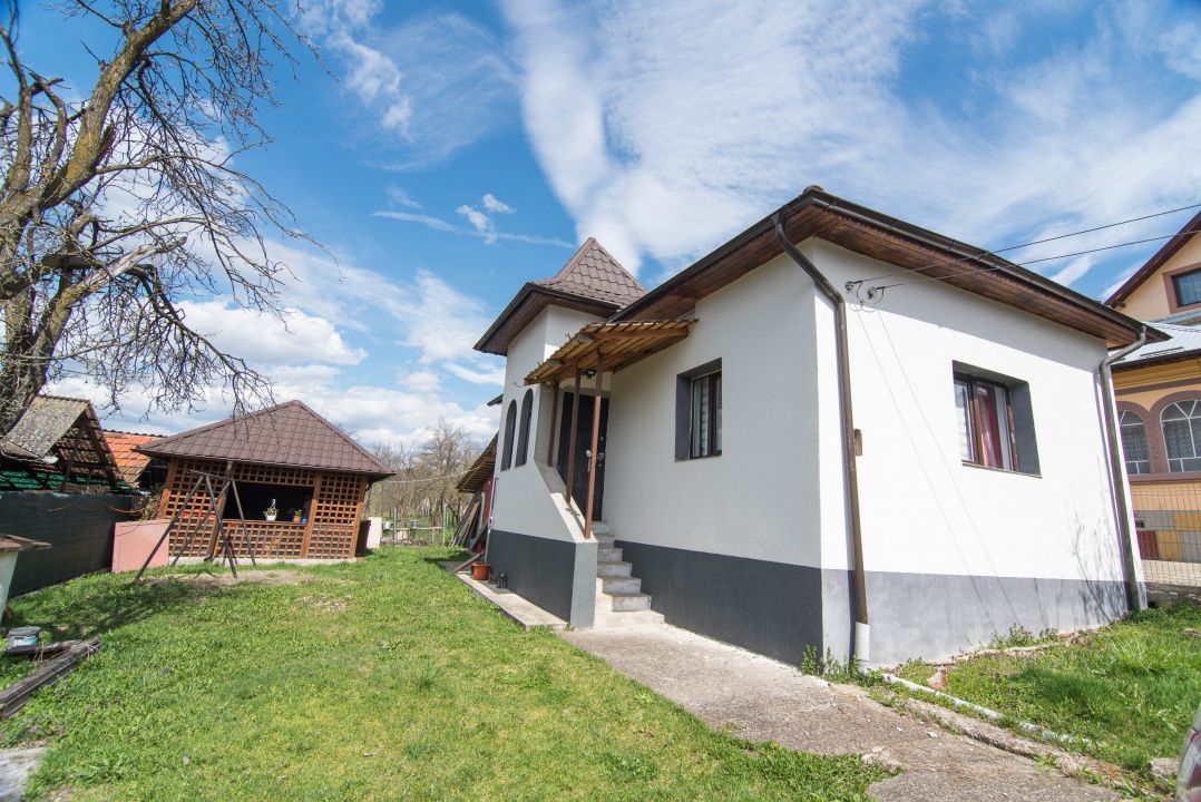 Casa cu 3 camere renovata - Poză 4