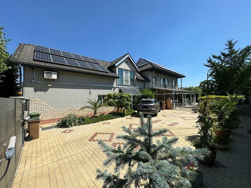 Vilă Eleganta D+P+M si generoasă Sannicolau Mic Arad Plata în Rate - Poză 5