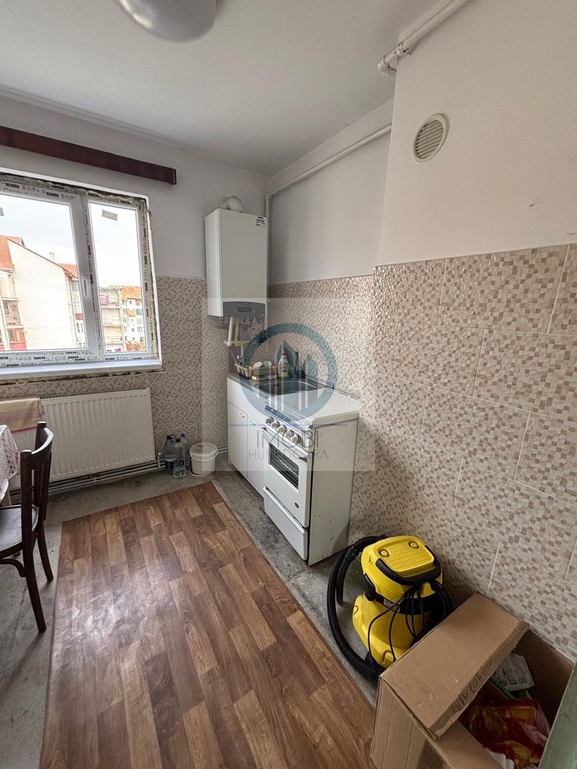 Apartament 2 camere decomandat situat Deva, strada Maraști etaj 4 - Poză 7