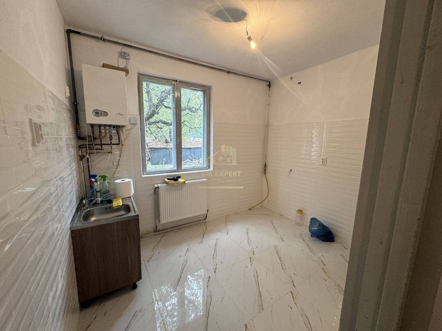 APARTAMENT IN CASA TIP DUPLEX 3 CAMERE+ TEREN 89 MP CAMPULUNG - Poză 13
