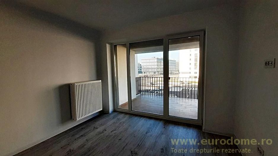 Cartier Coresi, apartament nou, nemobilat 400 euro - Poză 10