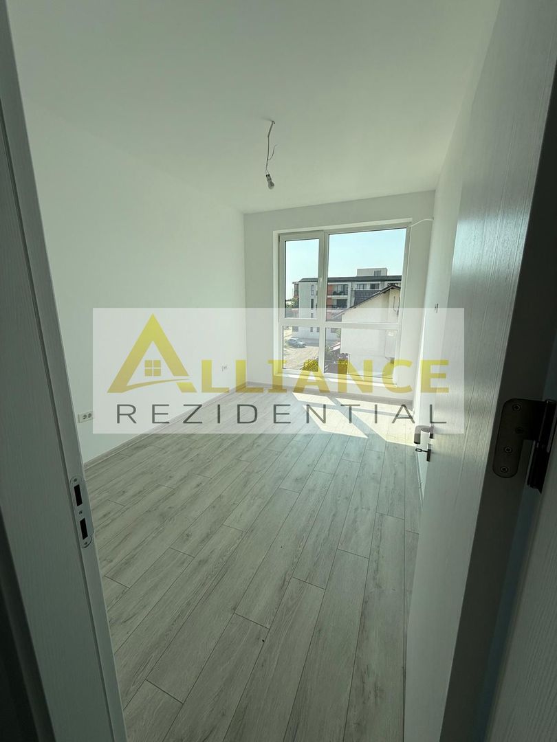 Apartament 3 camere de vanzare - Poză 4