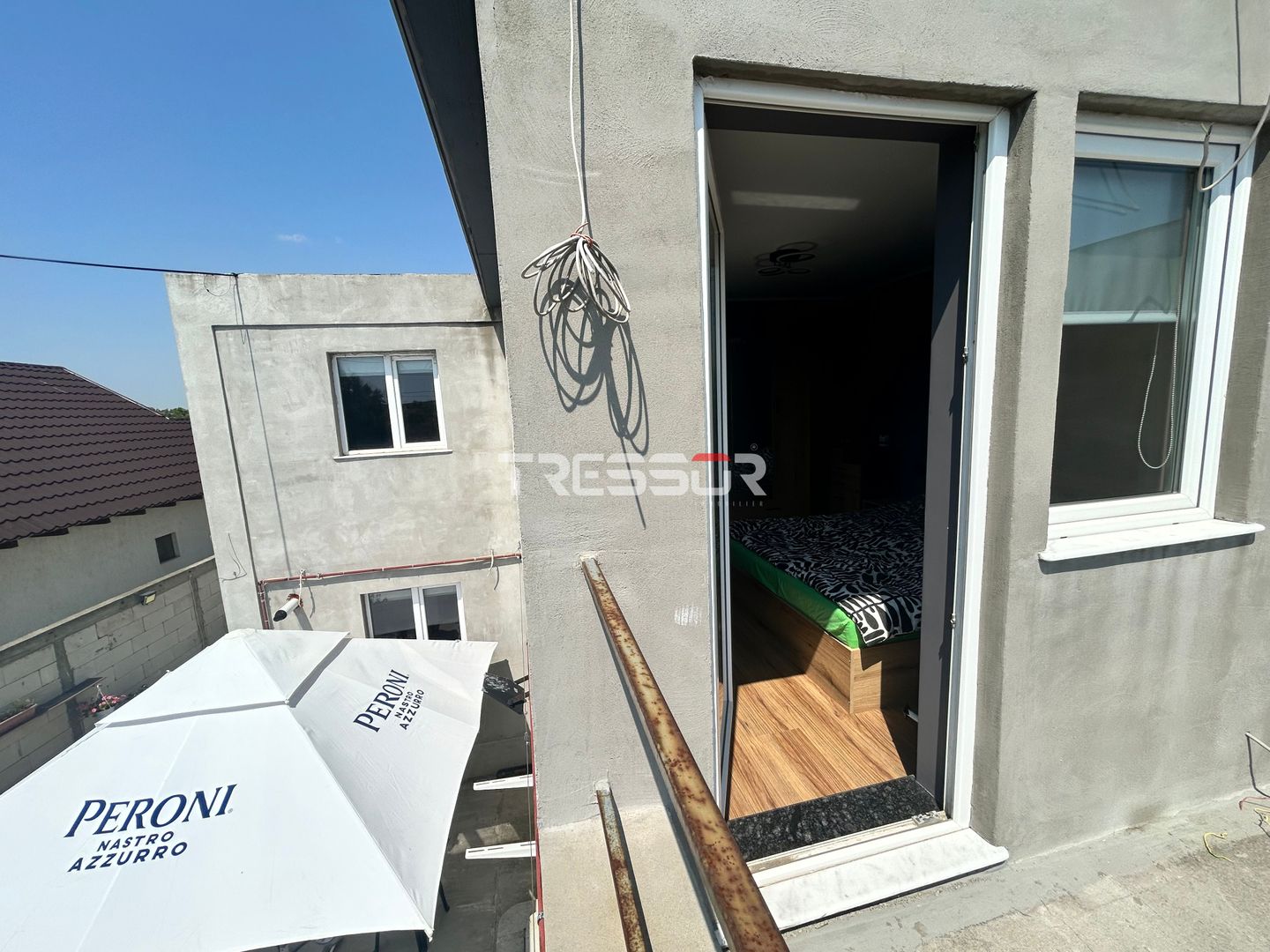 Casă P+1E cu terasă circulabilă, garaj amenajat și finisaje moderne - Poză 34