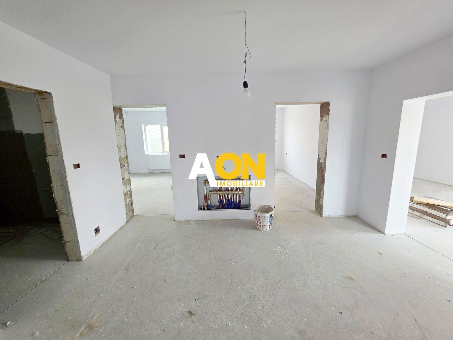 Apartament tip duplex, D+E, 5 camere, la cheie, 450 mp teren, Barabant - Poză 13