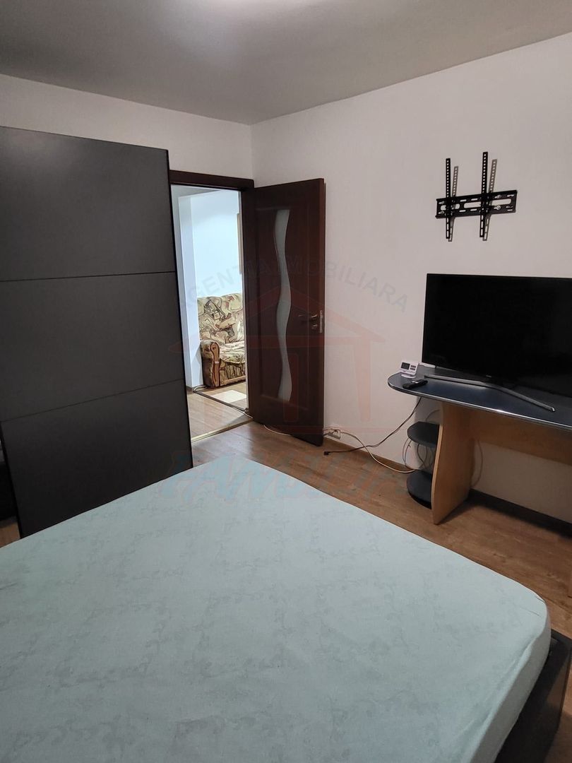 Inchiriere apartament 2 camere, Micro 20, 62 mp, 350 EURO/Luna - Poză 1