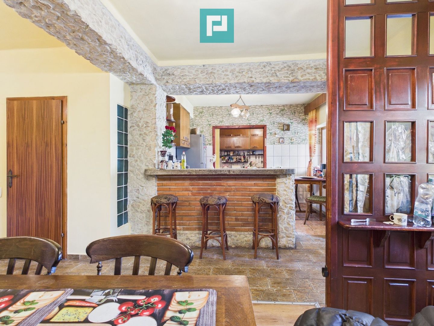 Proprietate multifuncțională centrală 1000 mp - Poză 2