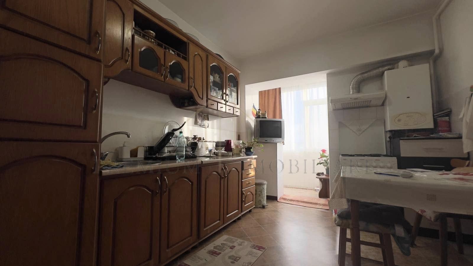 Apartament 3 Camere - Decomandat - Zona de jos - Poză 8