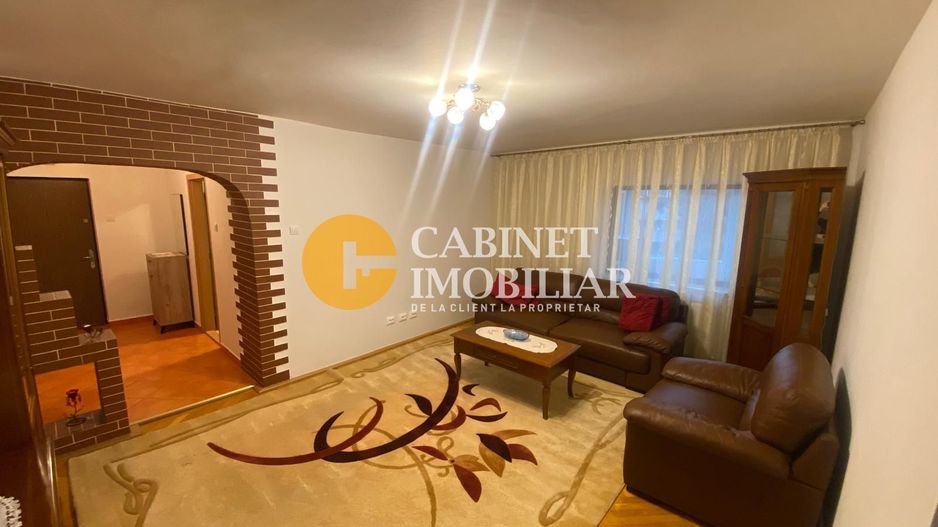 GARĂ - 3 CAMERE DECOMANDAT - ETAJ 1 - Bloc Tip Vilă - Poză 1