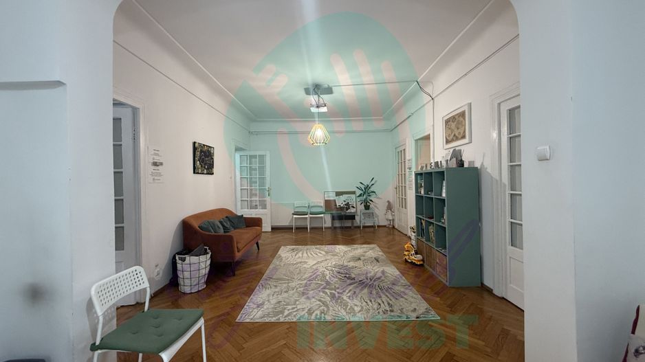 Spatiu, lumina si eleganta intr-un apartment interbelic - Poză 3