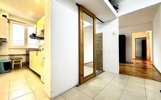 Apartament cu 3 camere de vânzare - Poză 1