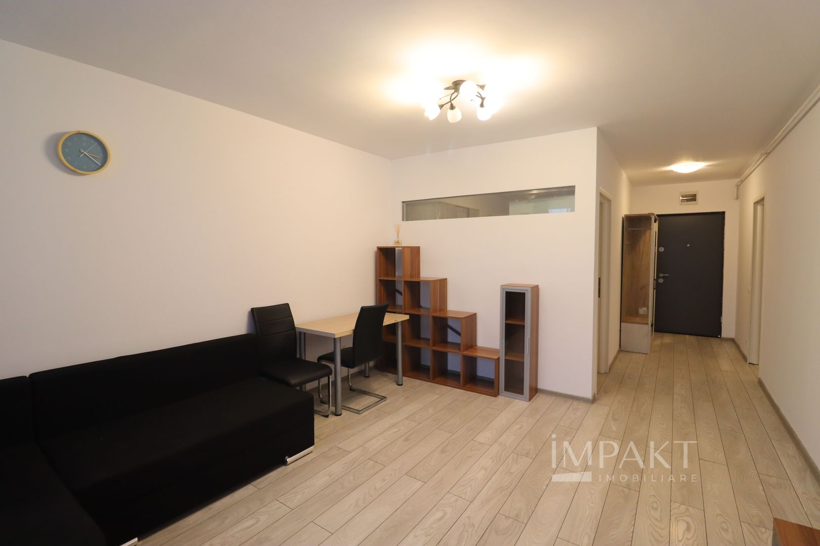 Apartament tip studio cu nisa de dormit, Piata 1 Mai! - Poză 2