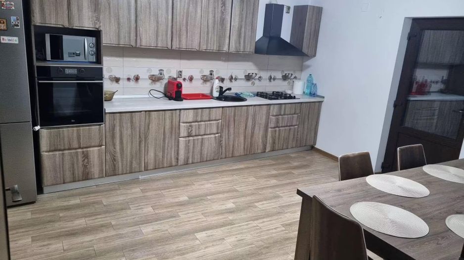 Casă de vânzare | Mobilată și utilată | Curte + Terasă | 210.000 € - Poză 5