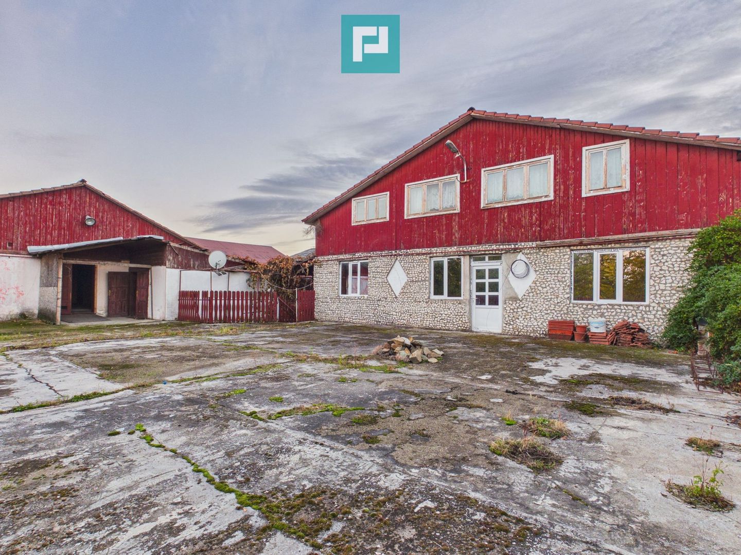 Proprietate impresionantă Sântana - 3500 mp utili - Poză 48