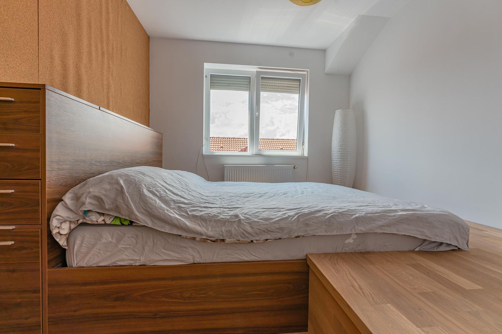 Apartament 2 camere mobilat si loc de parcare in Tractorul - Poză 9