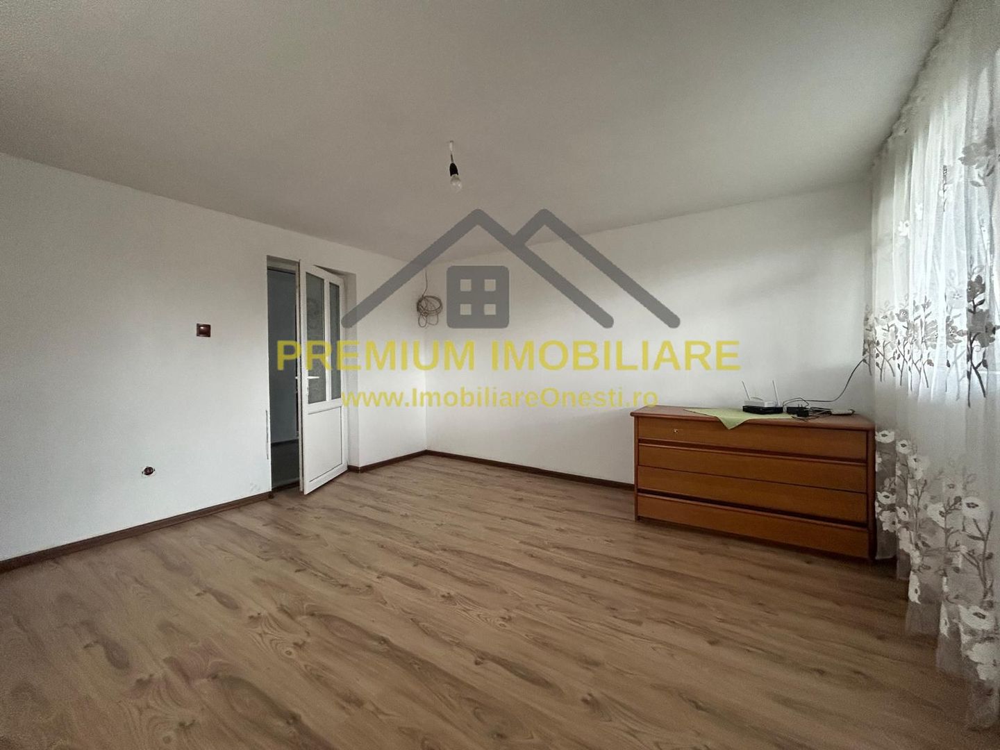 Casă de vânzare la 15 minute de Onești – teren 1000 mp - Poză 9